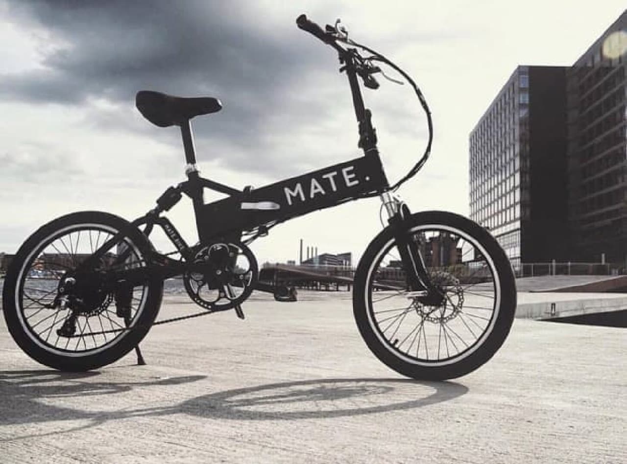 電動アシストに見えない折り畳み自転車「MATE」