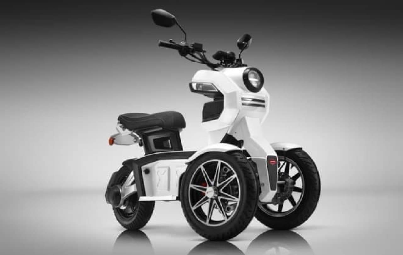 ヤマハ「TRICITY」みたいな電動バイク「iTank」…3輪なのに、車体を傾けて曲がれる