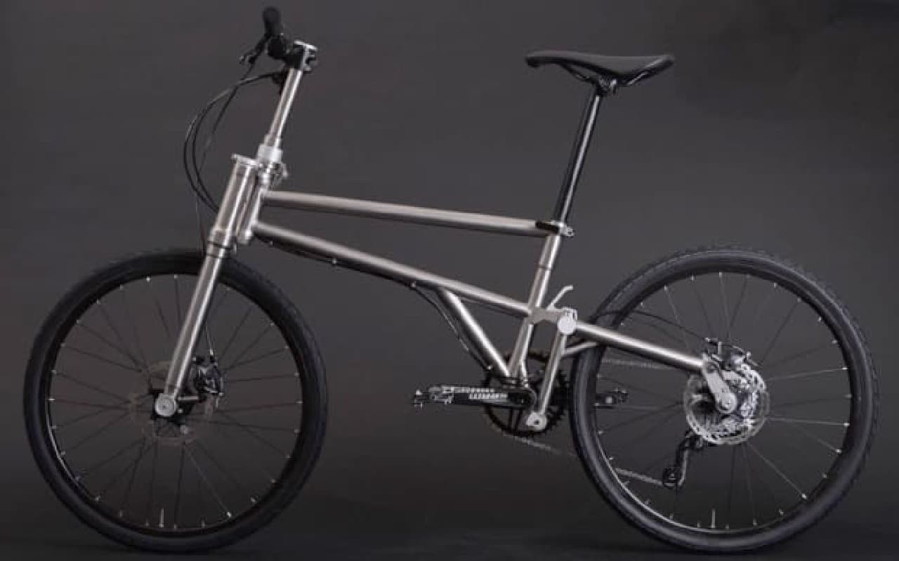 “ほぼタイヤサイズ”の折り畳み自転車「HELIX」