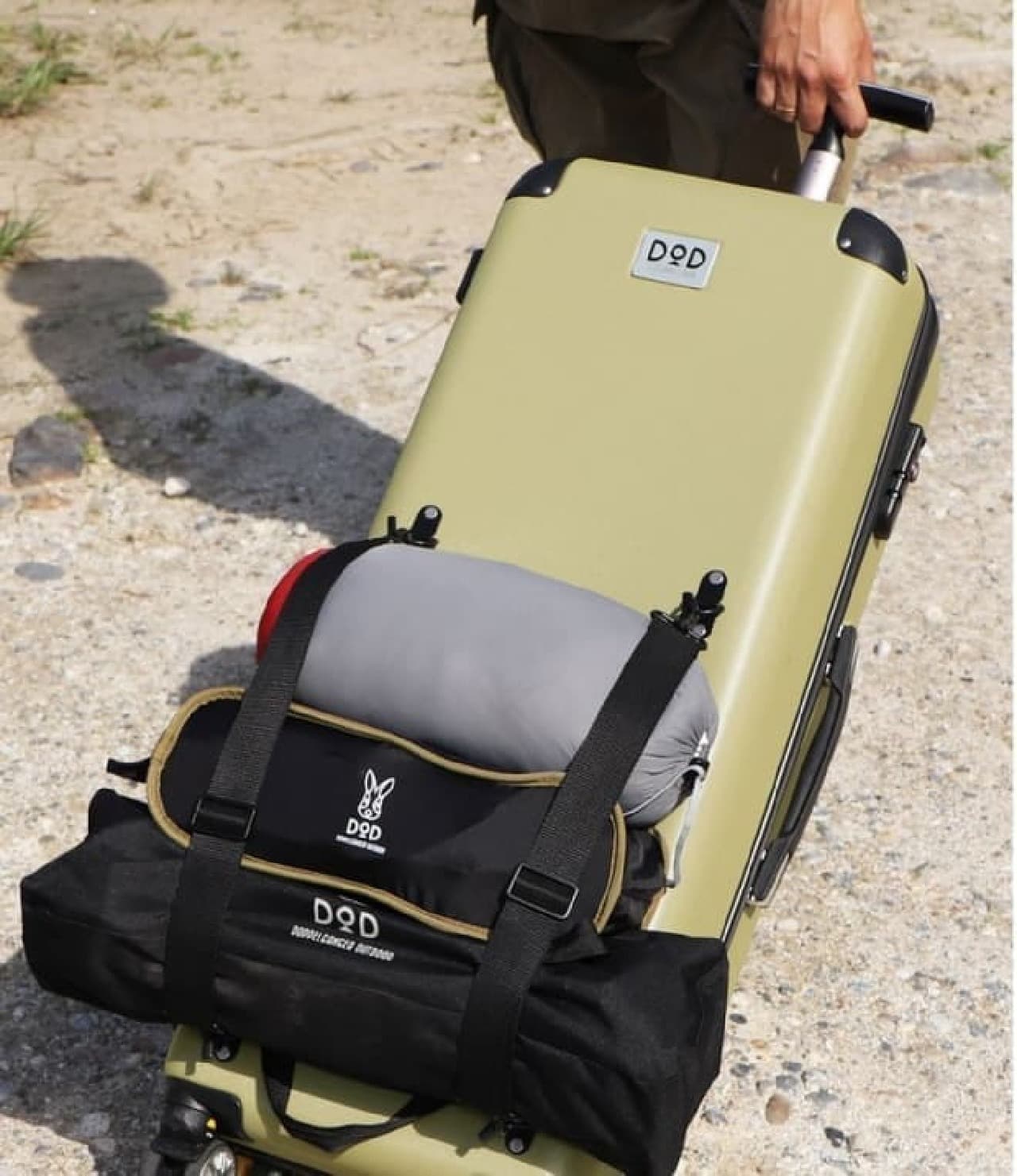 電車持ち込み用に設計されたスーツケース「キャンパーノ・コロコーロ」