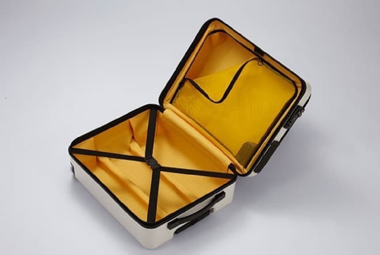 プロテカのスマートスーツケース