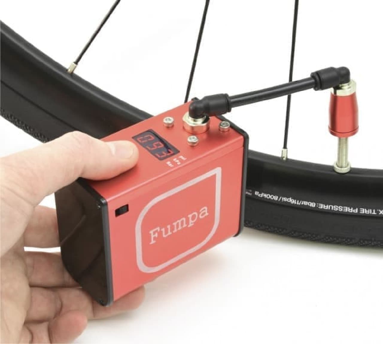 ポケットに入る自転車用の電動空気入れ「miniFumpa」