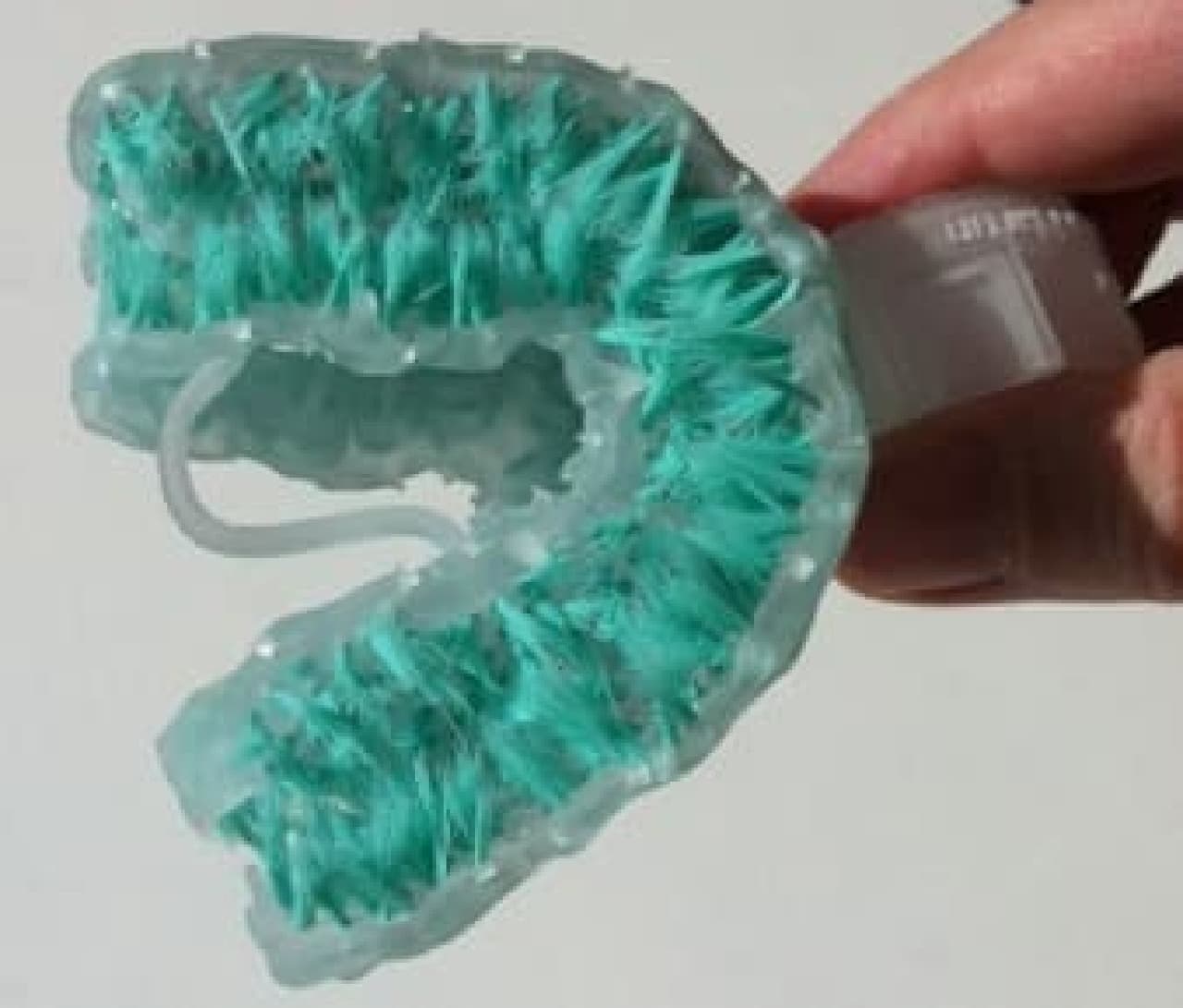 6秒で磨ける歯ブラシ「3D-TOOTHBRUSH」
