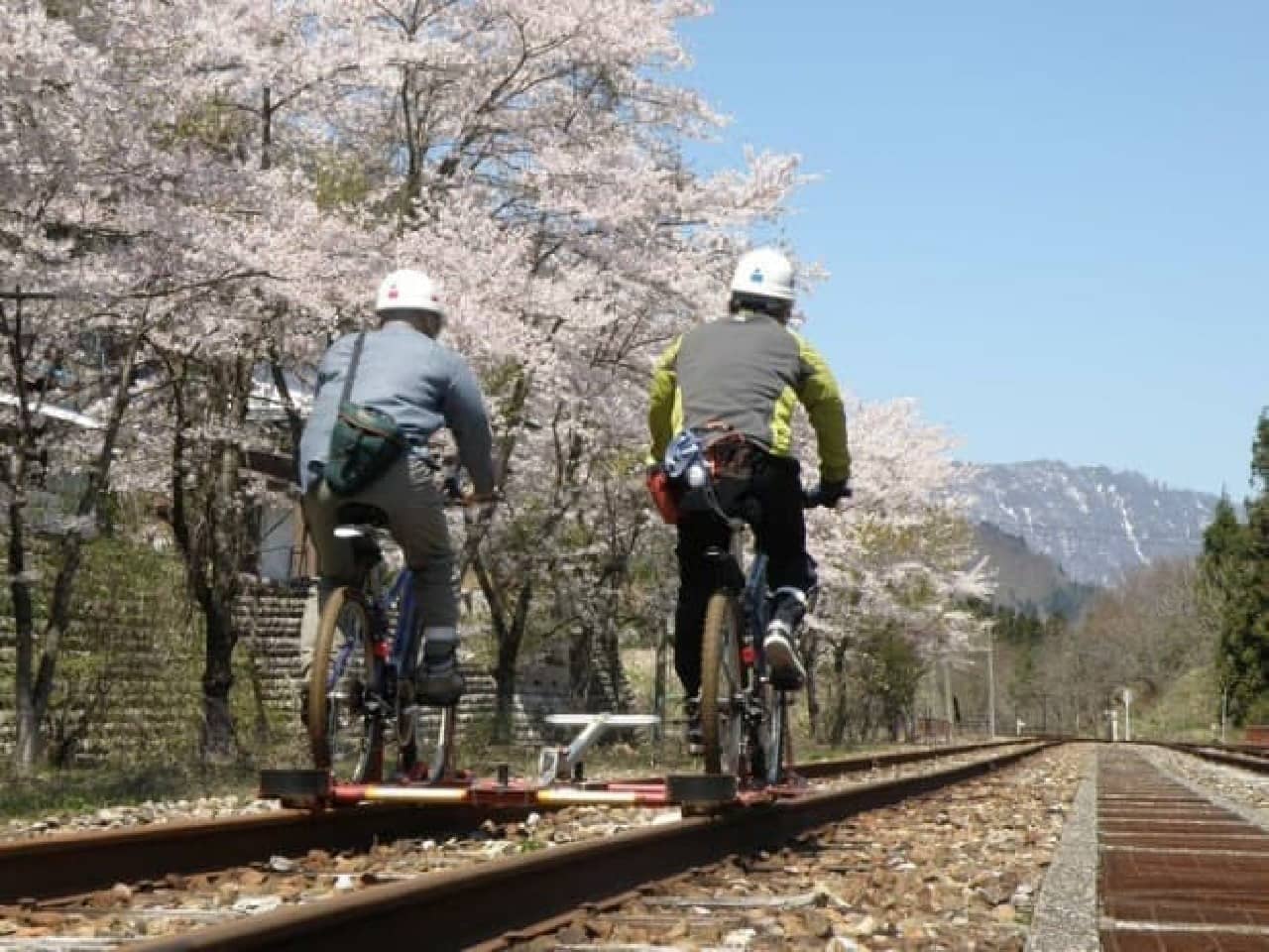 鉄道レール上を自転車で走るGattan Go!!（ガッタンゴー）に、絶景・絶叫（？）が楽しめる「渓谷コース」