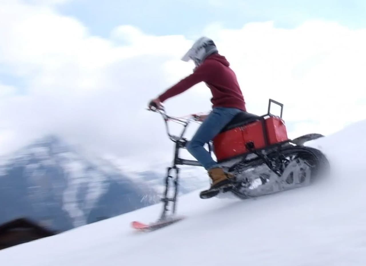 電動化の波は雪上車両にも MoonBikes Motorsが電動スノーバイクを発表