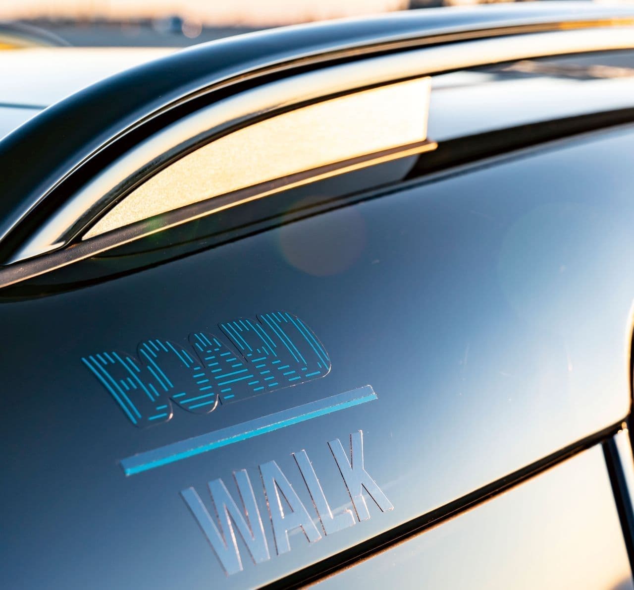 MINI Crossoverに特別なブルーの限定車「ボードウォーク・エディション」