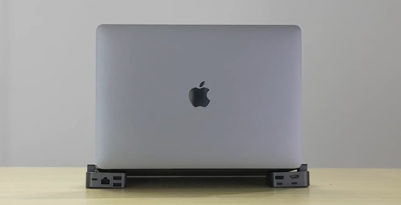 なるほど！USB Type-Cハブ付きのMacBook Proスタンド「J-Cube」