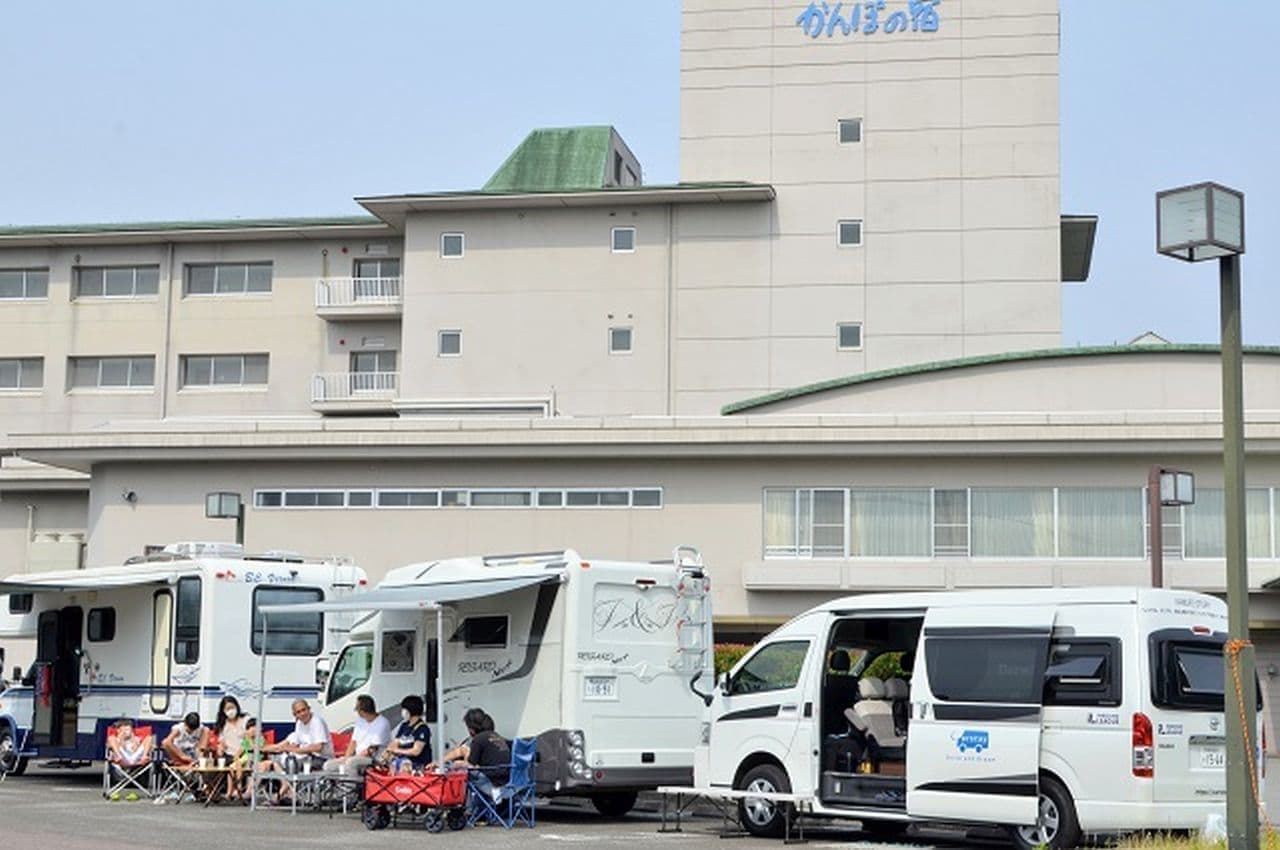かんぽの宿にキャンピングカーで宿泊できる「くるまパーク」 5月10日に焼津・彦根・赤穂で開業