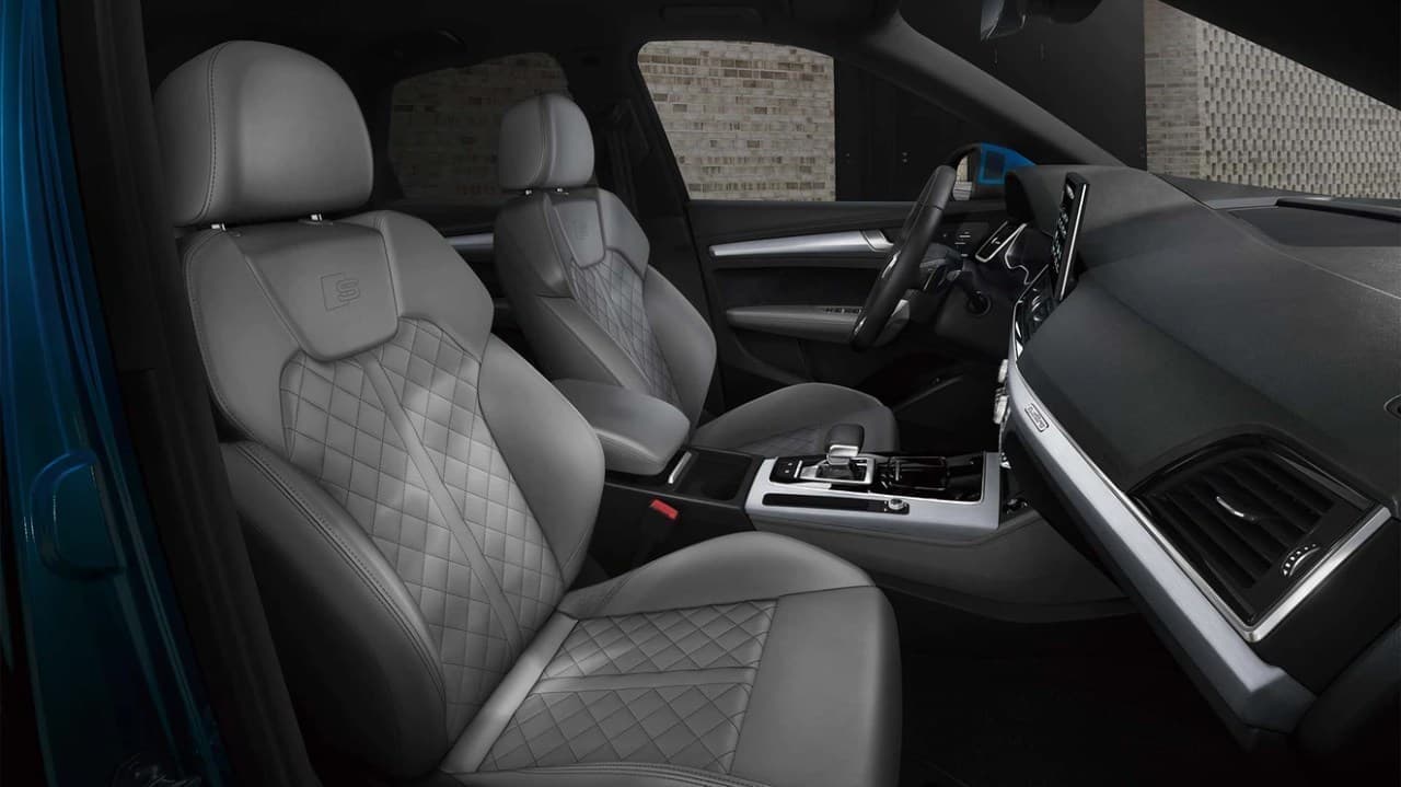 クーペスタイルのSUV Audi「Q5 Sportback」発売