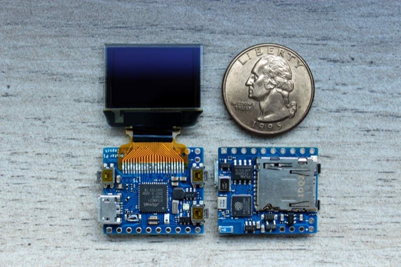 コインサイズのコンピューター「Pocuter」 このサイズでモニター・Wi-Fi・microSDスロット搭載
