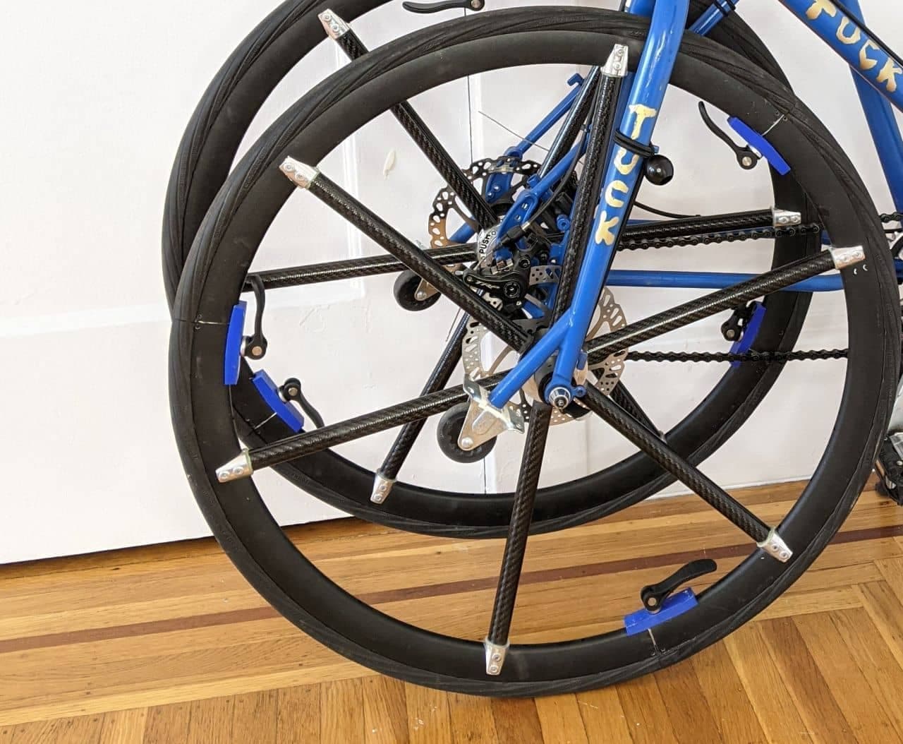 ホイールを折り畳む自転車「Tuck Bike」ついに入手可能に！ Kickstarterに11月2日登場