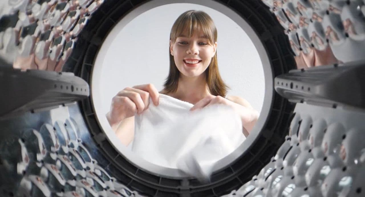世界最小を謳うドラム型洗濯乾燥機「NIX」　3Lの水タンクで水道の無い場所にも設置できる