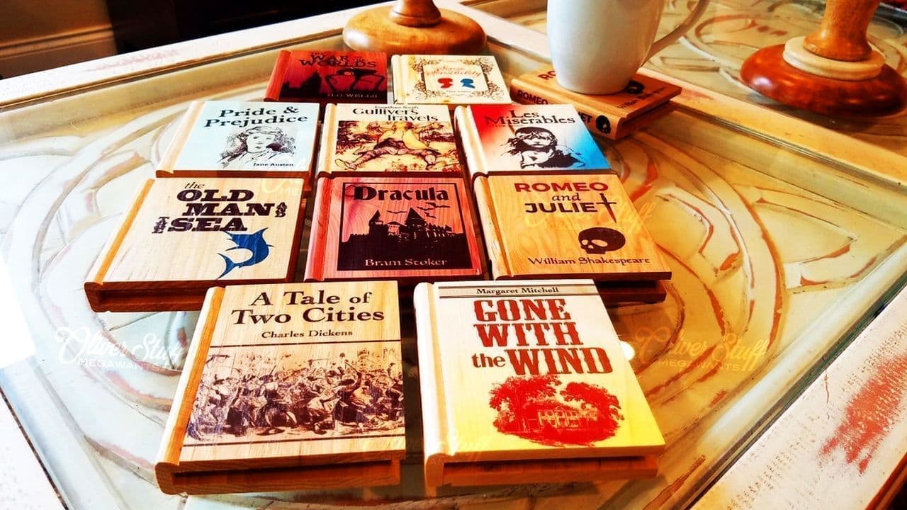 名作小説の書籍を模した本好きのコースター「Real Title Solid Wood Book Shape Coasters」 お茶会での話題作りやプレゼントに