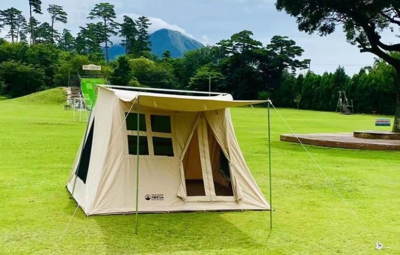 鳥取県で誕生した新ブランド沢田テントによる4人から6人用のテントがMakuakeに登場しました。
