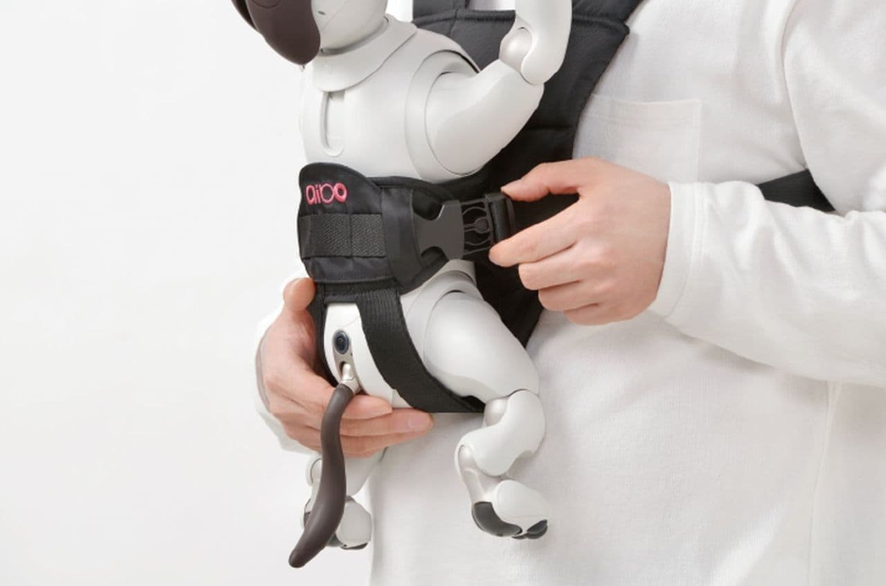aiboの抱っこ機能 画像は1月25日に発売された「aibo いちごミルクエディション」
