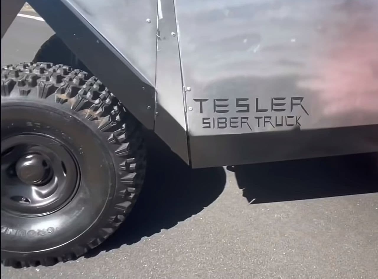 テスラ「サイバートラック」がなかなか発売されないから 米国のコメディアンが自分でTESTLER「SIBER TRUCK」を作ってしまいました