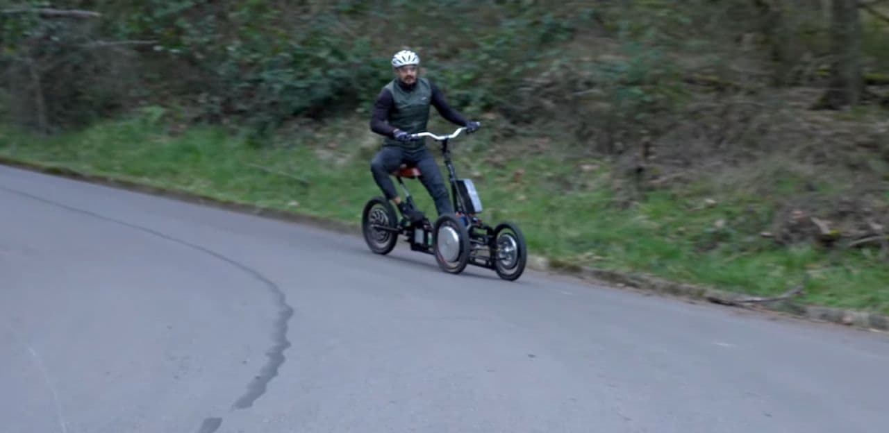 動力は人間？3輪電動バイク「Mean Lean Machine」 2人乗りの3輪電動ビークル「FUV」シリーズで知られるArcimotoが発表