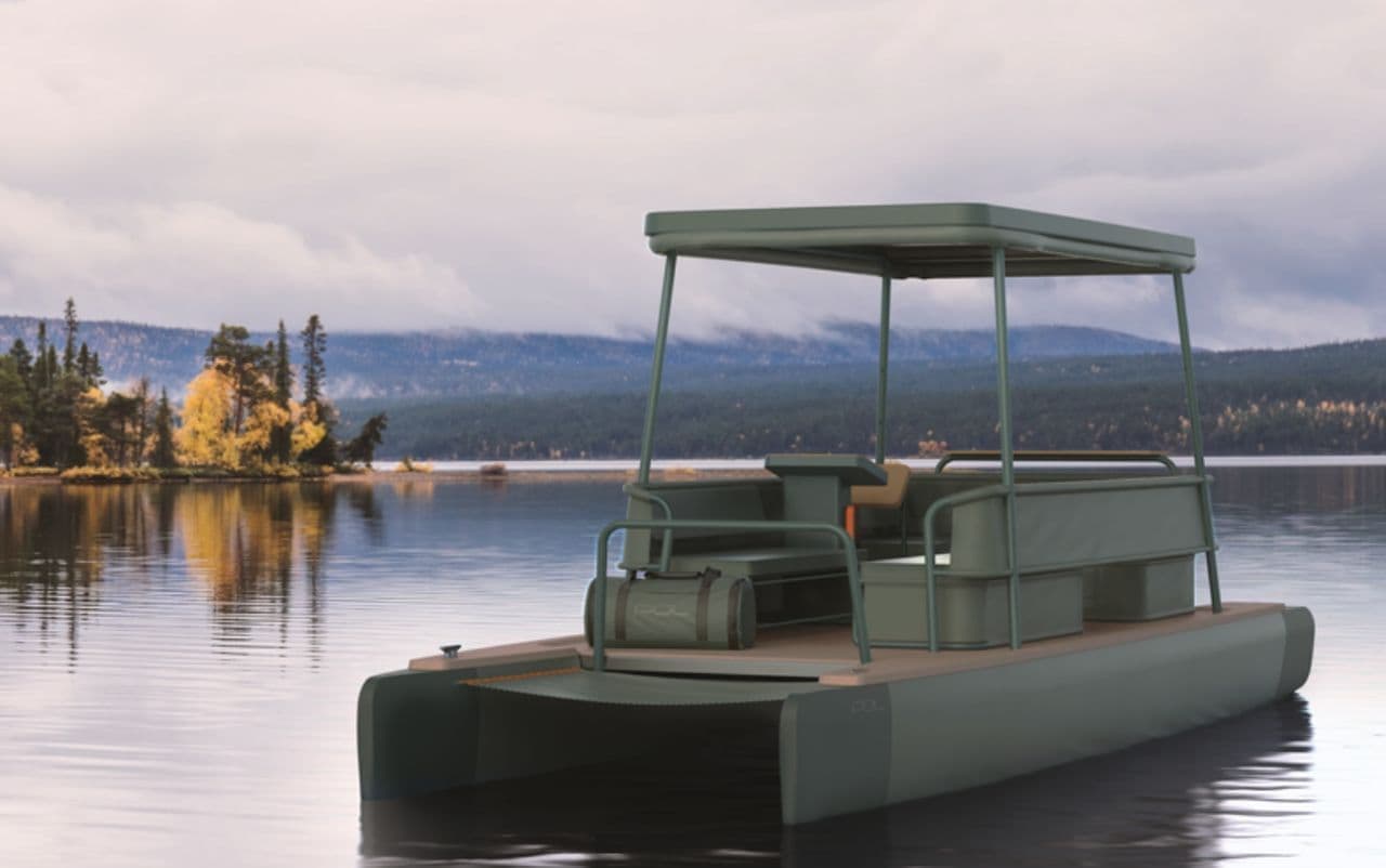 水上のキャンピングカーPol Boat「Lux」 水面に近い場所で“車中泊”を楽しむ