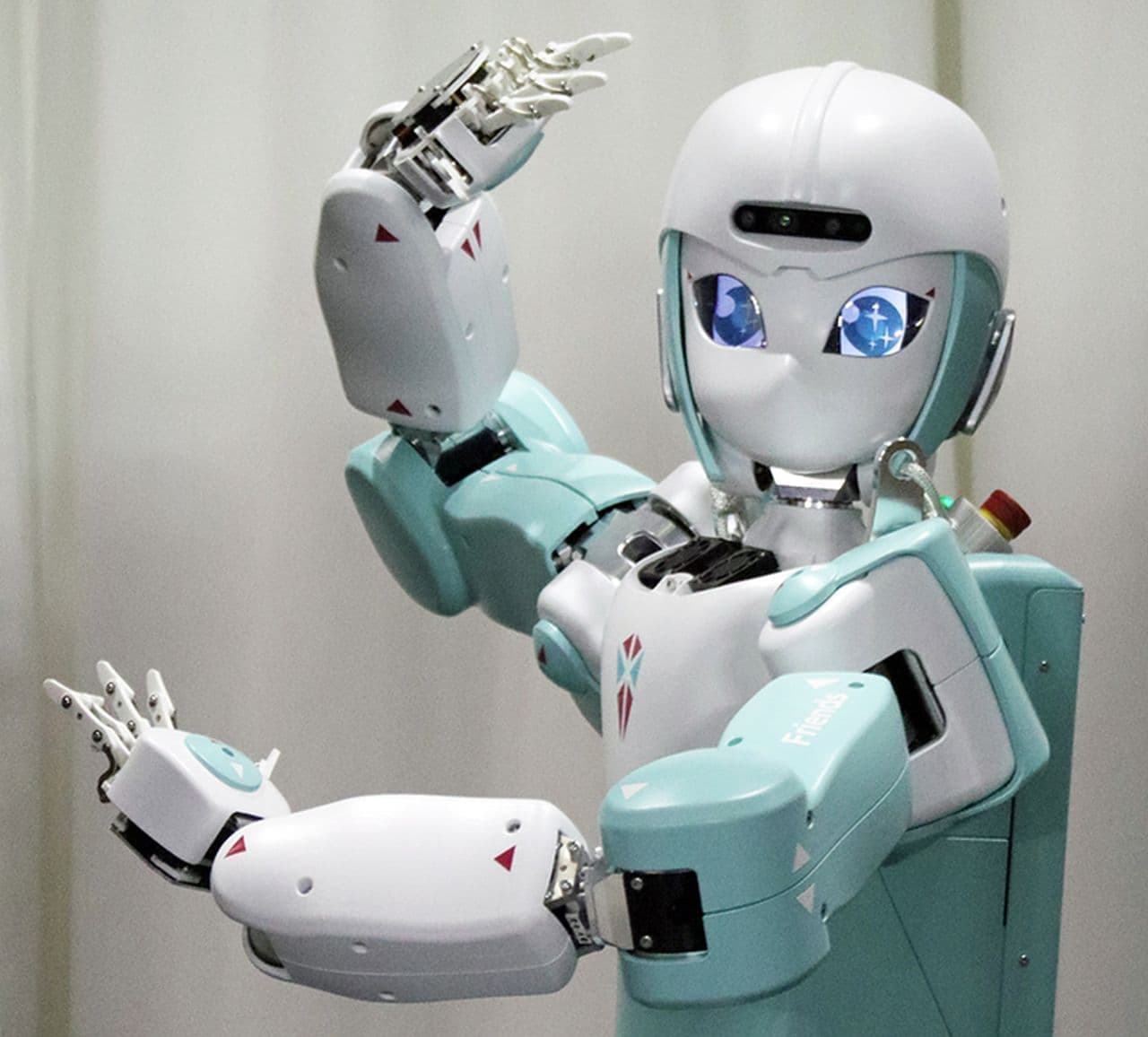川崎重工業が二足歩行ヒト型ロボット「カレイドフレンズ」を「2022国際ロボット展」で公開