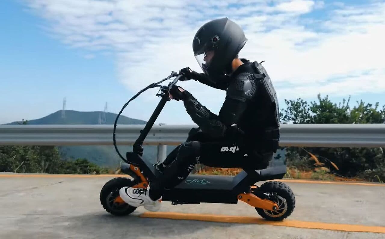  Fiidoによるオフロード電動スクーター「Beast」