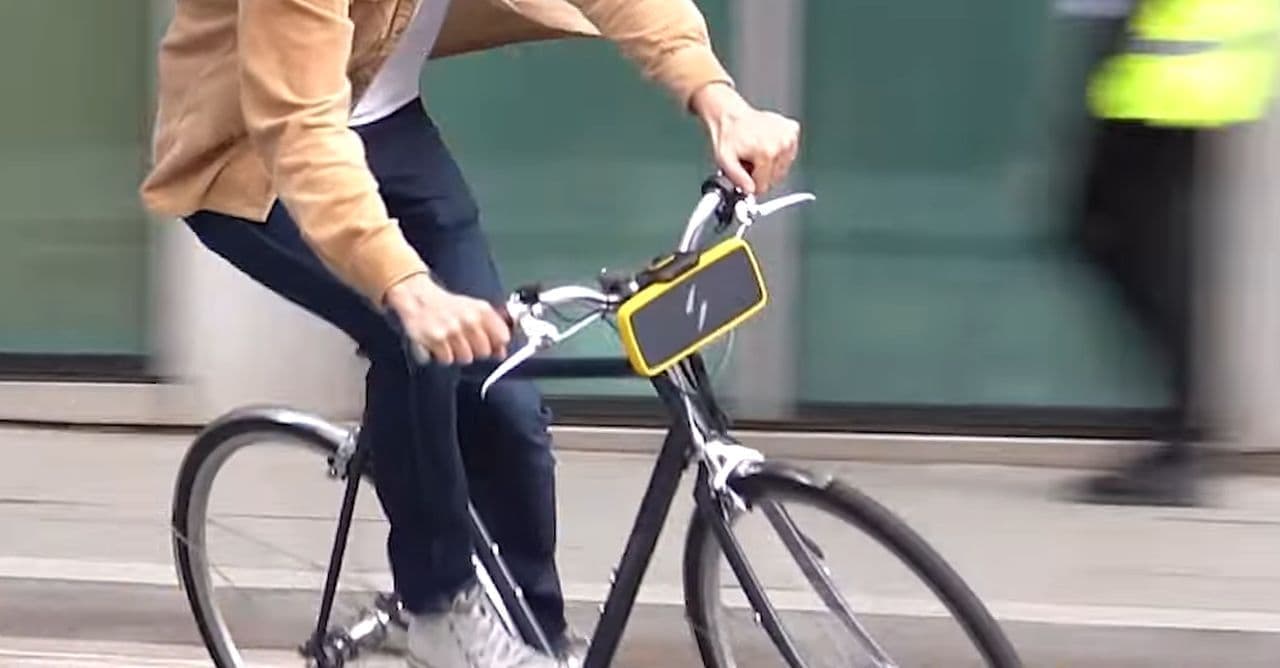 愛車を電動アシスト自転車に変えるコンバージョンキットを販売するSwytchがより小型なバッテリーパックを採用したニューバージョンを発表