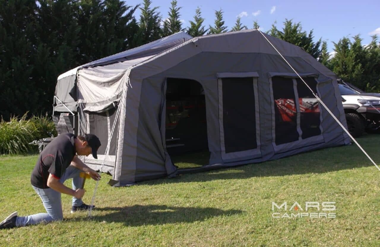 徹底した自動化でらくらくオートキャンプMars Campersの「Space X Air」 － スイッチ一つでテントも
