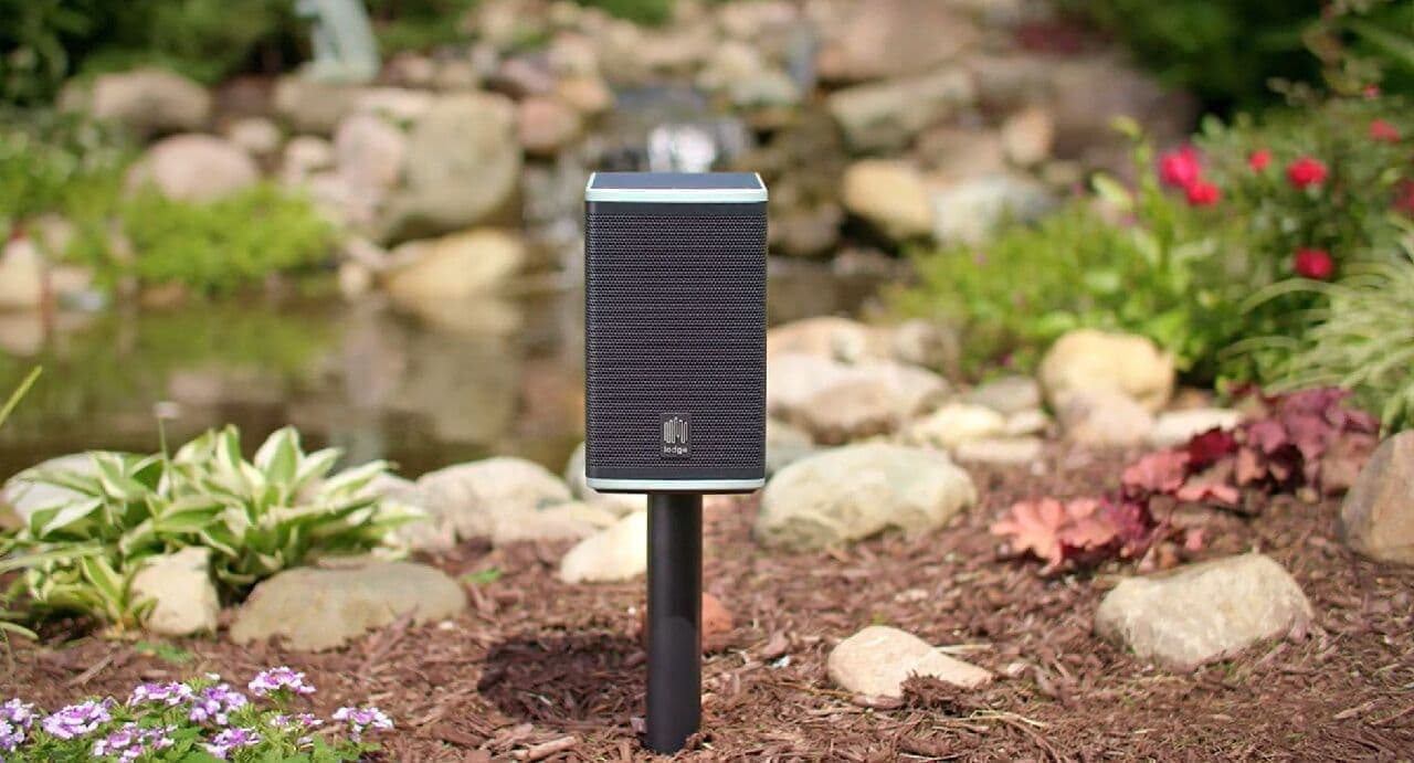 充電のいらないBluetoothスピーカー ソーラーパネルを装備した「Lodge」 電源・配線が不要なのでベランダや庭に置きっぱなしにできる
