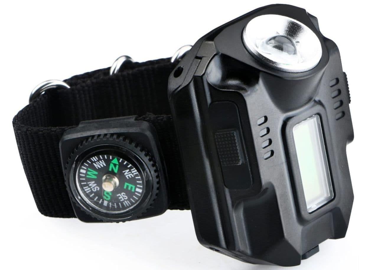キャンプで便利な腕時計型ライト「LEDリストライト」 