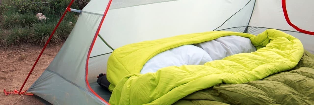 テントの中でダブルベッド　パートナーと一緒に眠れるアウトドアスリープシステムZENBIVY「DOUBLE BEDS」
