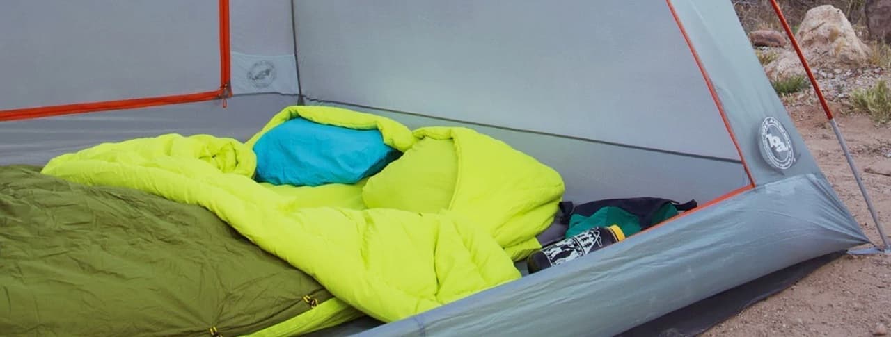 テントの中でダブルベッド　パートナーと一緒に眠れるアウトドアスリープシステムZENBIVY「DOUBLE BEDS」