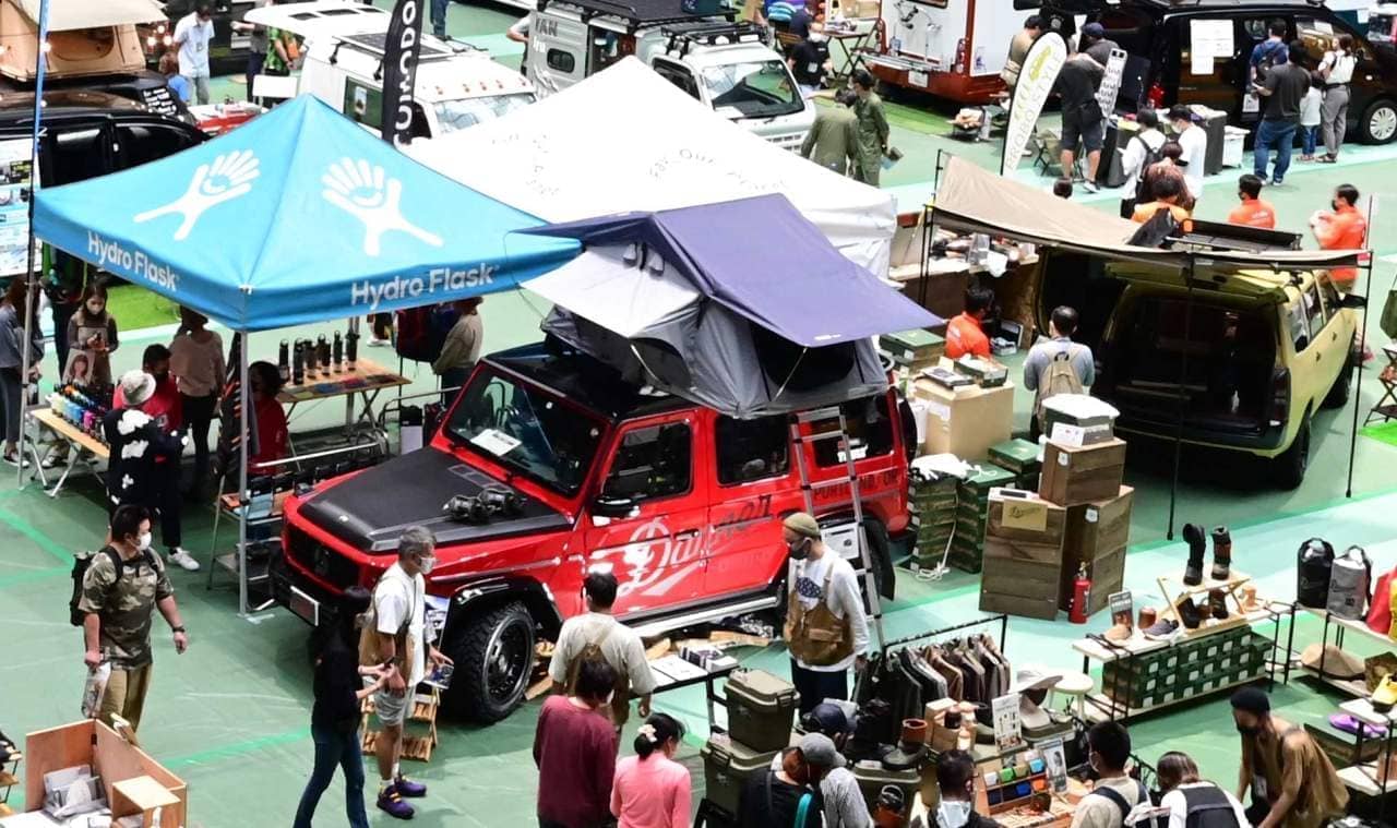 車中泊仕様車・キャンピングカー・バンライフ車が幕張メッセに集まるイベント「アソモビ2022 in Makuhari」