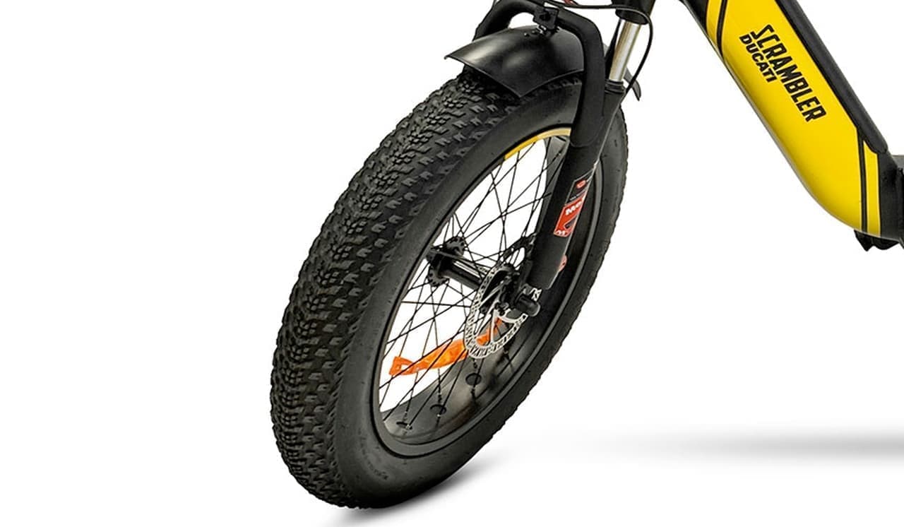 ドゥカティが折り畳み電動アシスト自転車「SCR-X」「SCR-E GT」を発表