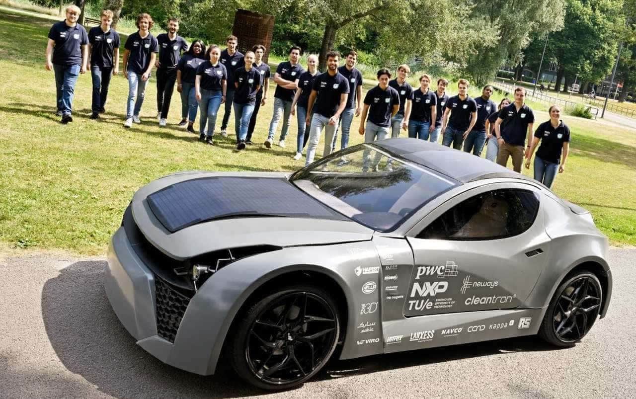 走りながらCO2を吸収する電気自動車「ZEM」（プロトタイプ） アイントホーフェン工科大学の学生らが公開