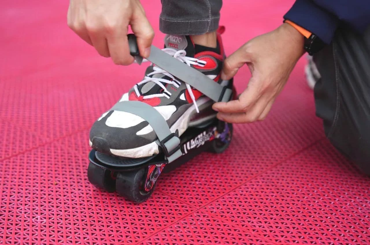 スニーカーに取り付ける電動ローラースケート Airtrick E-Skates「A1 ...