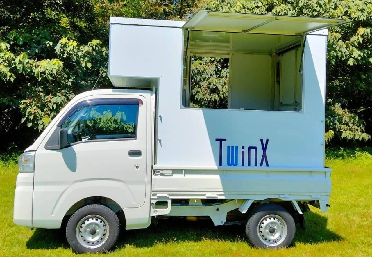 軽トラ用キャンピングシェル「トラベルハウス」を製造・販売する自遊空間がキッチンカーシェル「TwinX」2タイプを発売