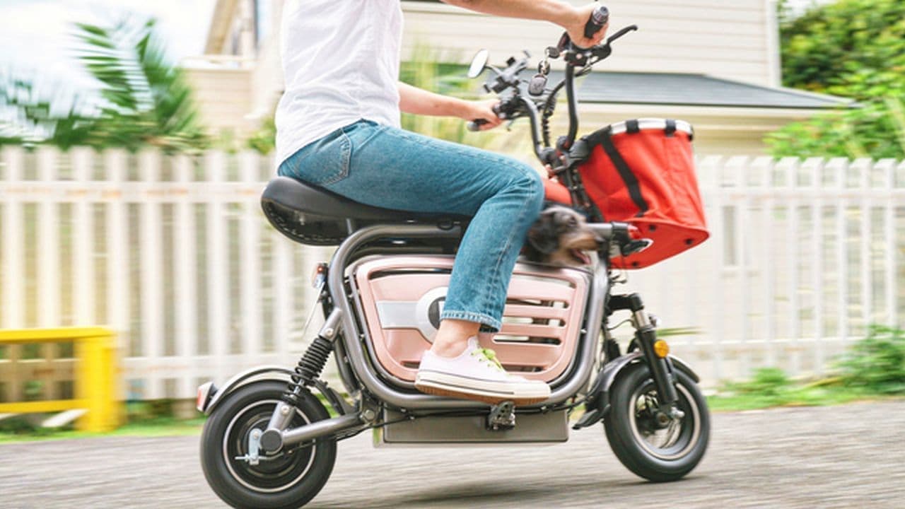ペットと乗れる電動バイク「PONY」Makuakeで先行予約販売開始 