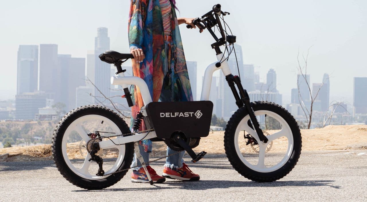 航続距離300kmg越えの電動バイクを販売するDelfastが「Delfast California」を開発 
