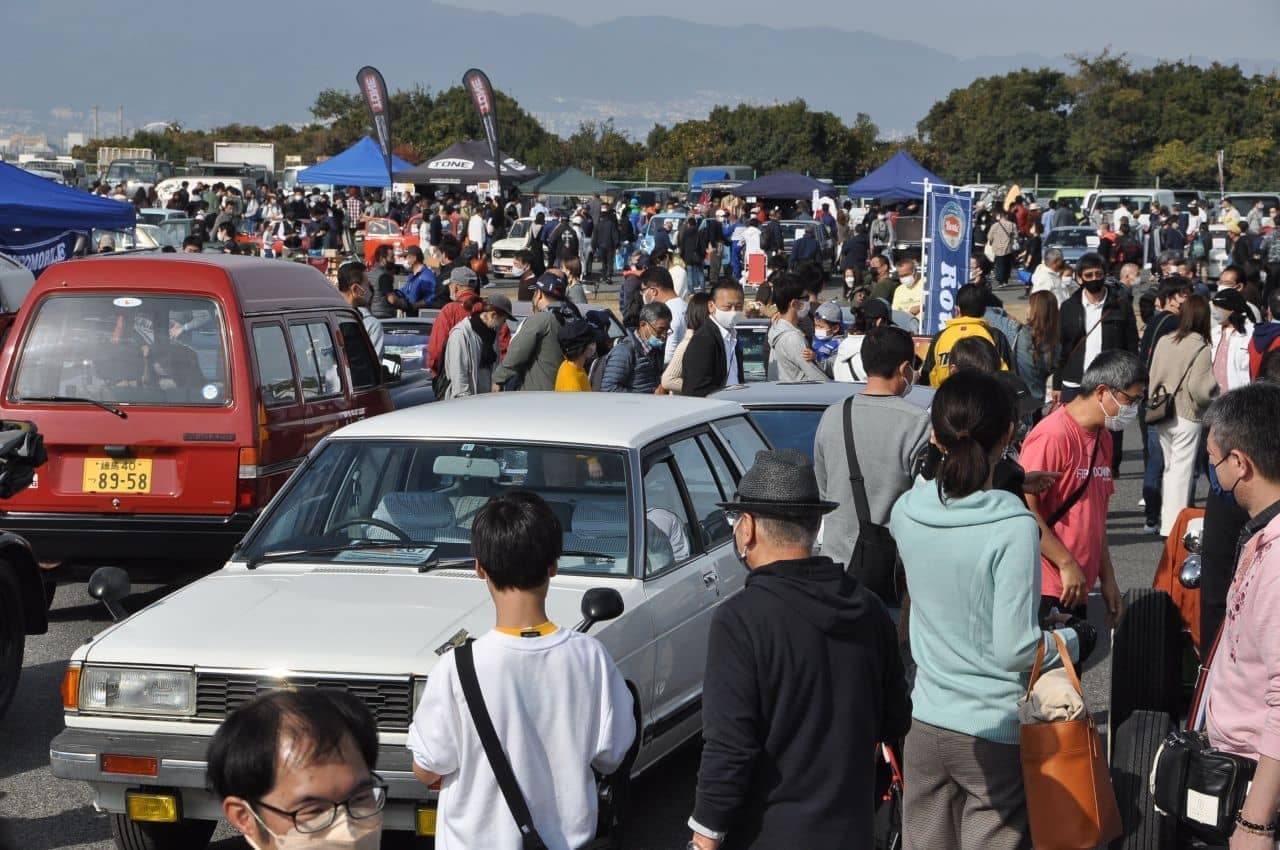 昭和レトロカー約400台が集結 往年の名車・希少な絶版車を楽しめる「昭和レトロカー万博2022」11月20日開催