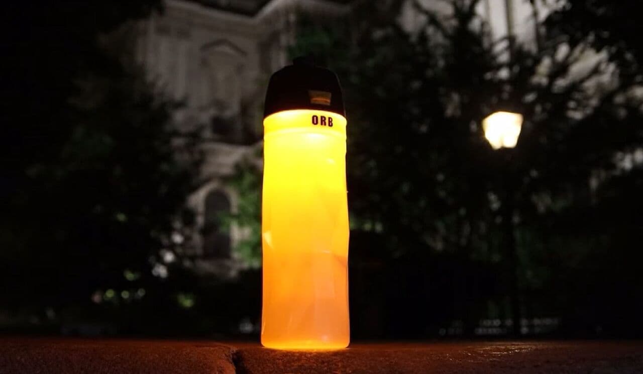 自転車用ドリンクボトルライト「Orb MKII」 サイドを照らすことで夜間走行時の被視認性をアップ