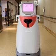 自律搬送ロボット「HOSPI」、シンガポールのチャンギ総合病院で稼働