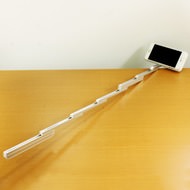 「奇跡のコラボ」―自撮り棒に変形するiPhoneケースが話題