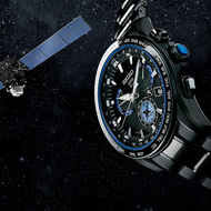 宇宙とつながる腕時計―準天頂衛星「みちびき」デザイン、電波もばっちり受信