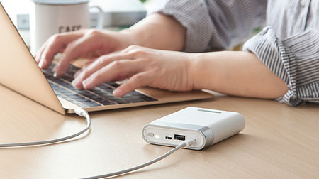 MacBookも充電するモバイルバッテリー―USB Type-Cポート付き