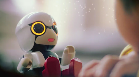 トヨタ、雑談がとくいなロボット「キロボミニ」発売へ―人間の表情が読める