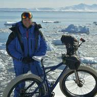 南極を走れる自転車、両輪駆動の「FAT 4」と「FAT 5」