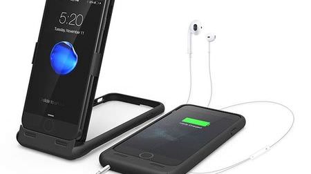 iPhoneにワイヤレス充電、イヤホンジャック、バッテリーバンクの機能を追加するケース「iStand 7」