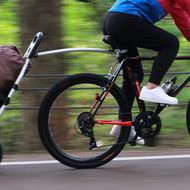 自転車用のキャリーバッグ？…手軽に取り付けられる「モバイルサイクルトレーラー」