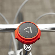 “ざっくり”した自転車用ナビ「Beeline」…目的地の方向と距離だけ、電子ペーパーで表示