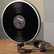 ほぼLPレコードサイズのレコードプレーヤー「Wheel」…このサイズが実現できた秘密とは？
