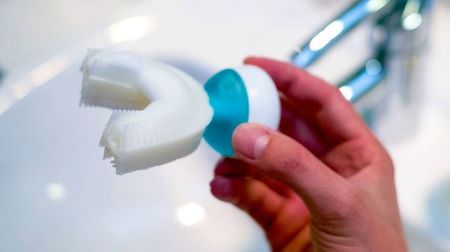 歯磨きの時間を10秒に！…全部の歯を同時に磨く電動歯ブラシ「Amabrush」